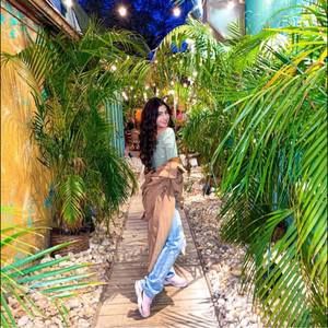 Meet your Posher, Maria salomé